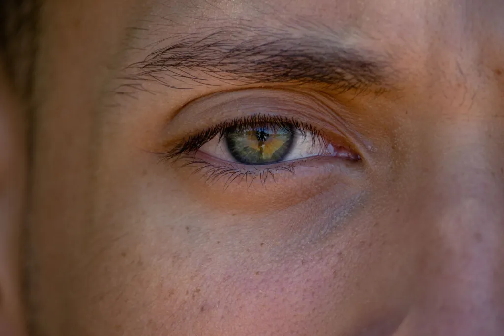 Brow Grooming, Made Personal